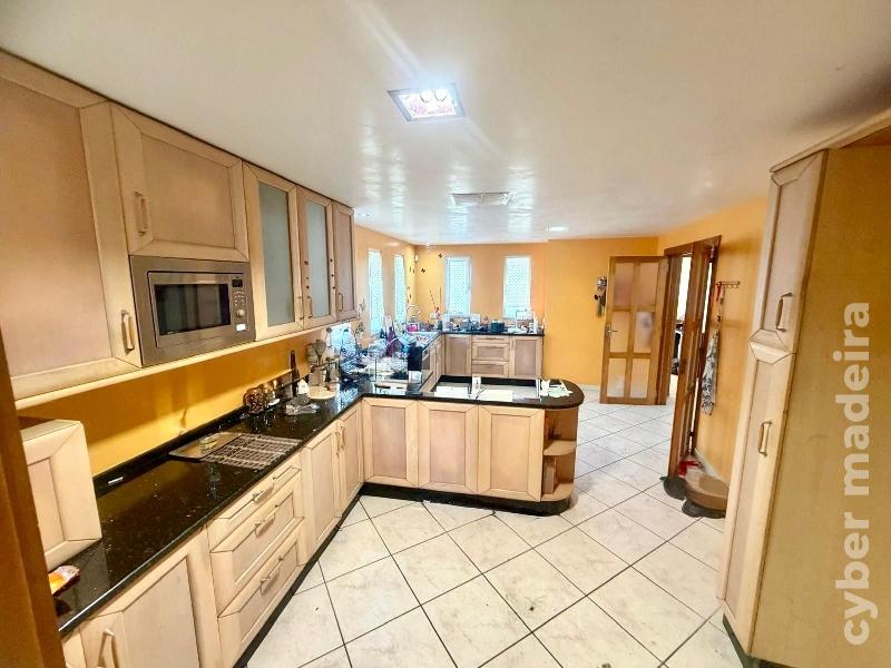 Moradia T4 para Venda