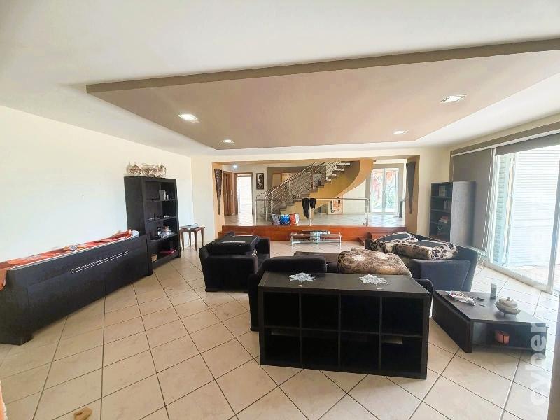 Moradia T4 para Venda