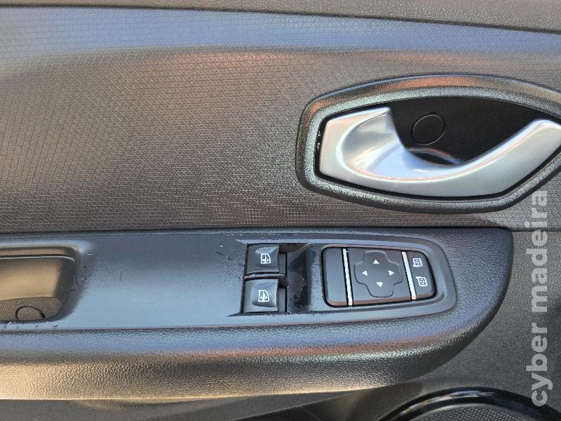 RENAULT CLIO 1.5 DCI LIMITED Gasóleo