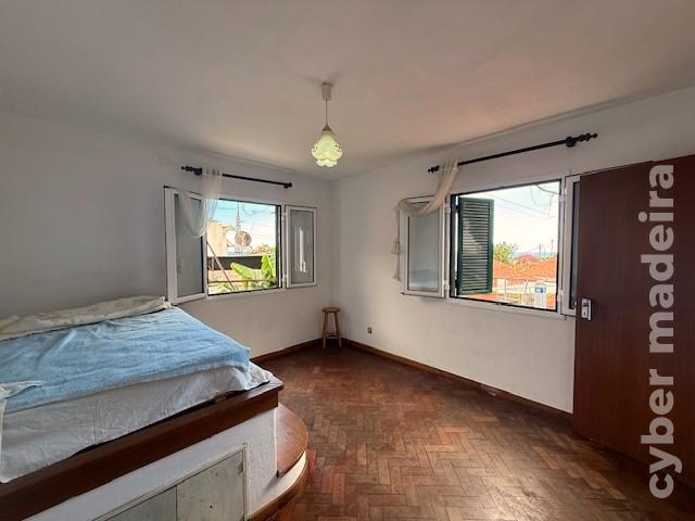 Moradia T4 para Venda