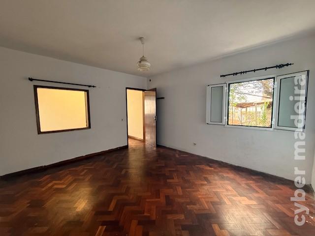 Moradia T4 para Venda