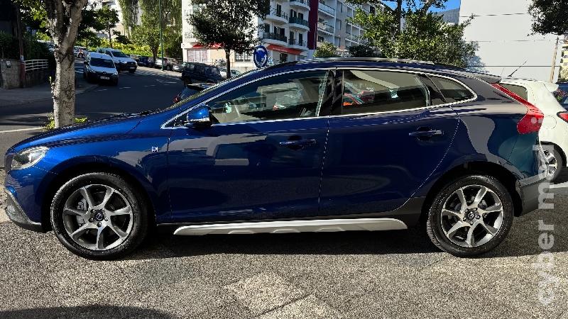 VOLVO V40 Cross Country D2 OCEAN RACE Gasóleo