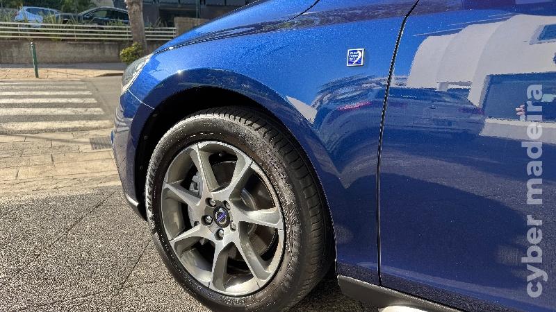 VOLVO V40 Cross Country D2 OCEAN RACE Gasóleo