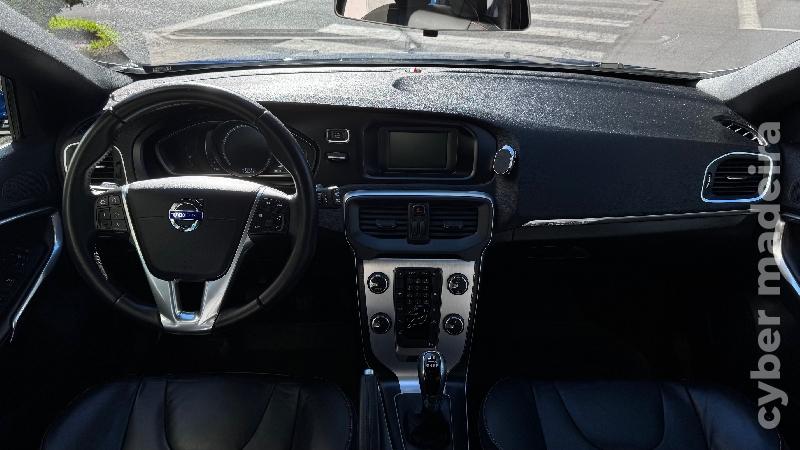 VOLVO V40 Cross Country D2 OCEAN RACE Gasóleo