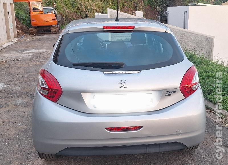 PEUGEOT 208 208 1 4 HDI Gasóleo