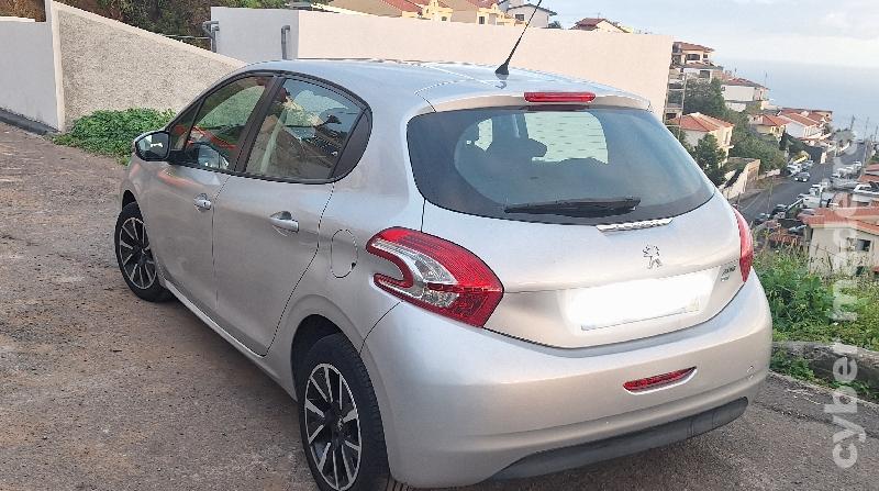 PEUGEOT 208 208 1 4 HDI Gasóleo