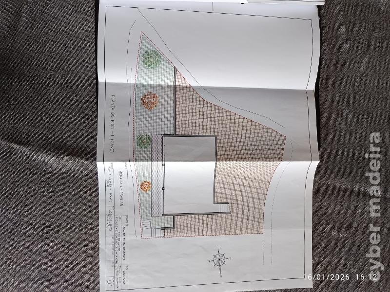 Terreno T3 para Venda