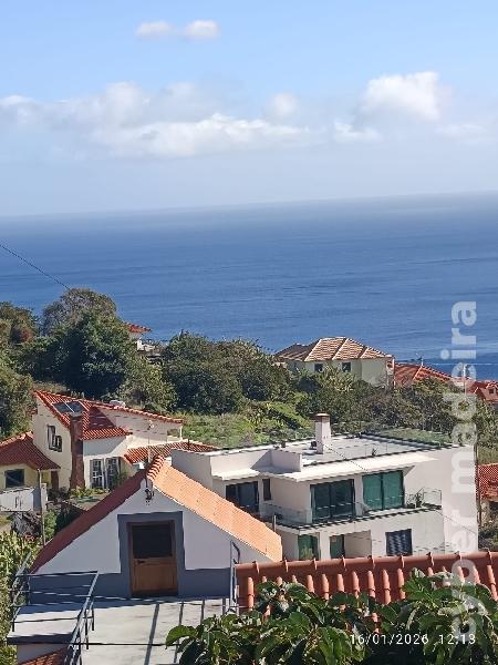 Terreno T3 para Venda