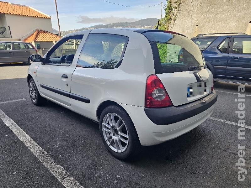 RENAULT CLIO 1.5 DCI VAN Gasóleo