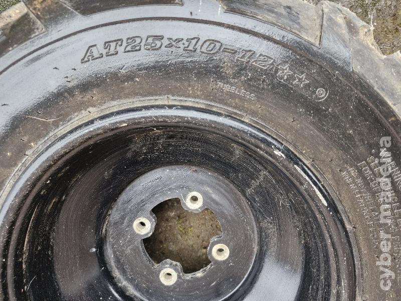 Vendo pneu com jante para Yamaha grizzly 600. Ano 2000. 7.5 25 12"