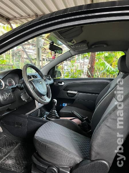 FORD FIESTA Bom estado Gasolina