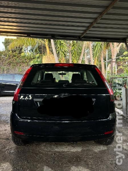 FORD FIESTA Bom estado Gasolina