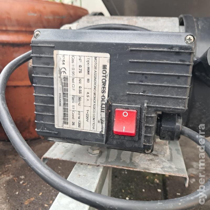 Esmagador de Uvas com motor elétrico