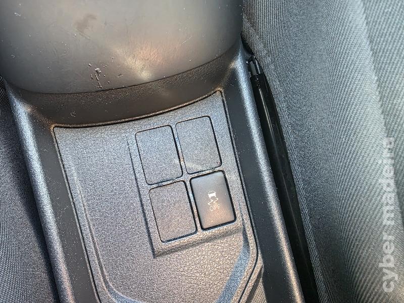 TOYOTA YARIS 1.0 VVT-I COMFORT Gasolina