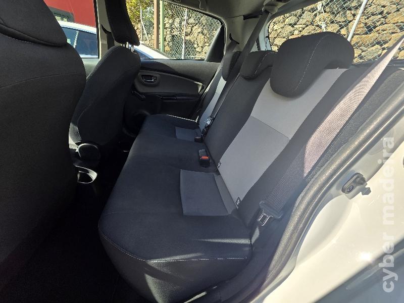 TOYOTA YARIS 1.0 VVT-I COMFORT Gasolina