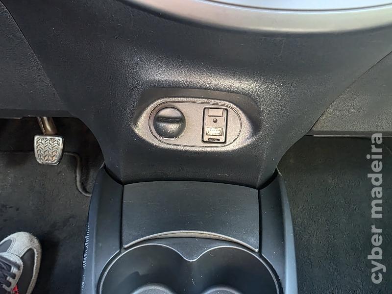 TOYOTA YARIS 1.0 VVT-I COMFORT Gasolina