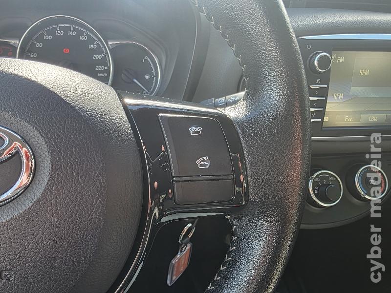 TOYOTA YARIS 1.0 VVT-I COMFORT Gasolina