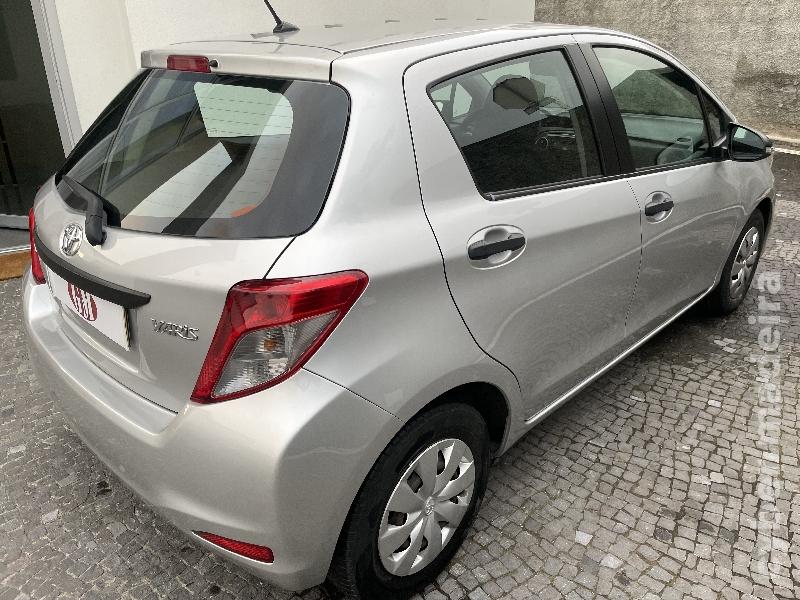 TOYOTA YARIS 1.4 D4D 90CV Gasóleo