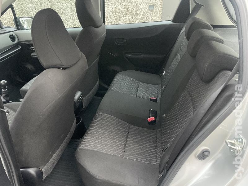 TOYOTA YARIS 1.4 D4D 90CV Gasóleo