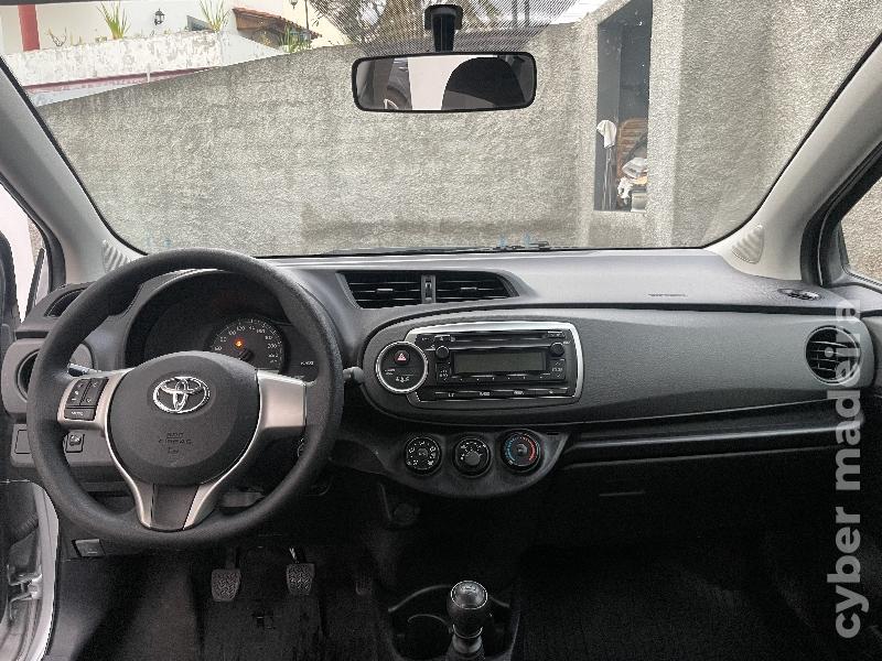 TOYOTA YARIS 1.4 D4D 90CV Gasóleo