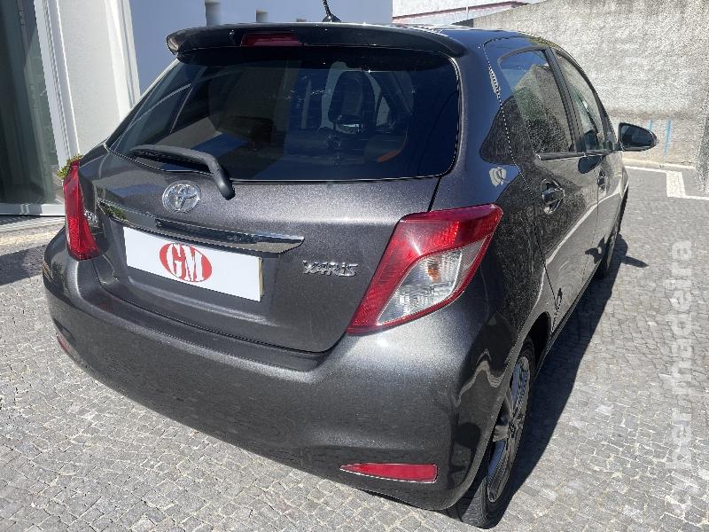 TOYOTA YARIS 1.4 D4D 90cv SPORT Gasóleo