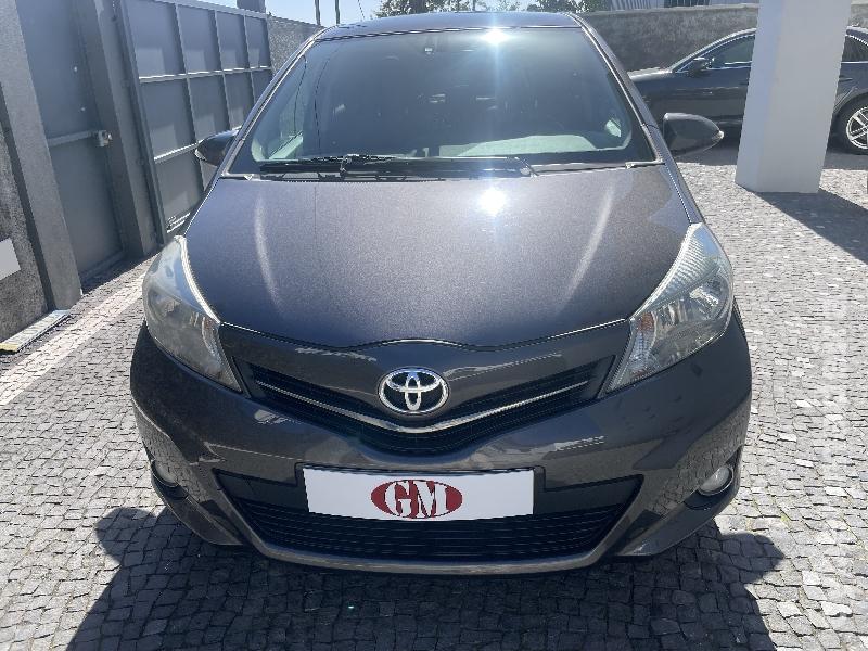 TOYOTA YARIS 1.4 D4D 90cv SPORT Gasóleo