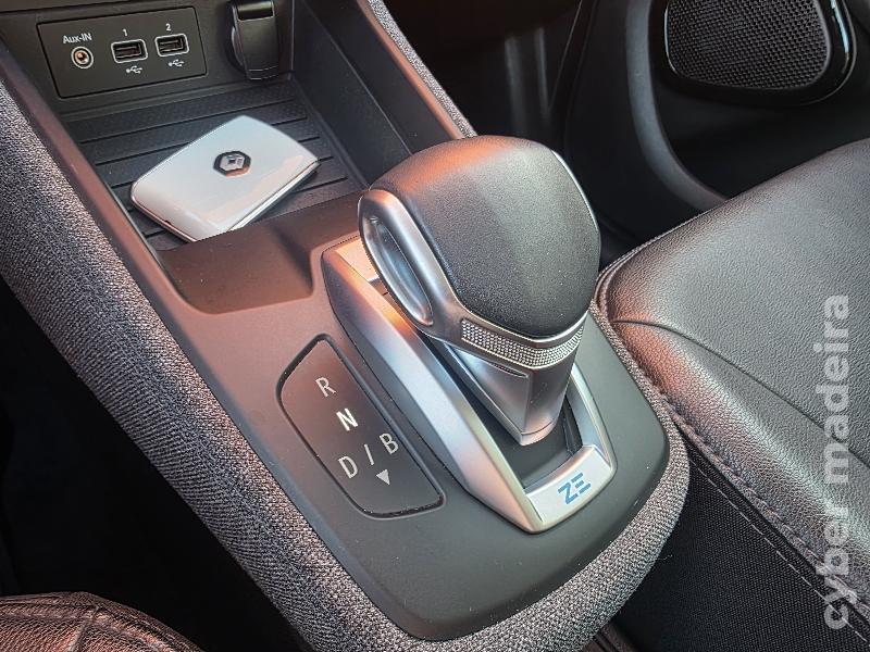 RENAULT ZOE Z.E. 52KW INTENS 109CV Eléctrico