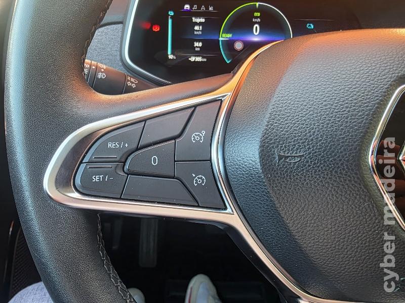 RENAULT ZOE Z.E. 52KW INTENS 109CV Eléctrico