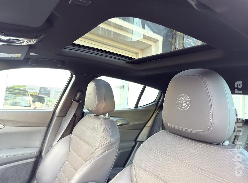 ALFA ROMEO TONALE 1.3 PLUG-IN HYBRID VELOCE E - AWD - 280 CV - 01/2024 C/17.000km APENAS Híbrido