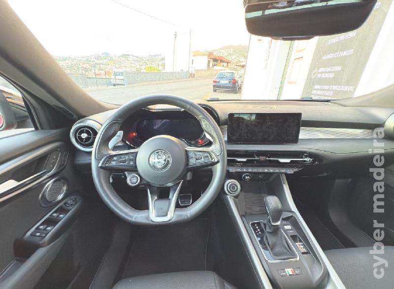 ALFA ROMEO TONALE 1.3 PLUG-IN HYBRID VELOCE E - AWD - 280 CV - 01/2024 C/17.000km APENAS Híbrido