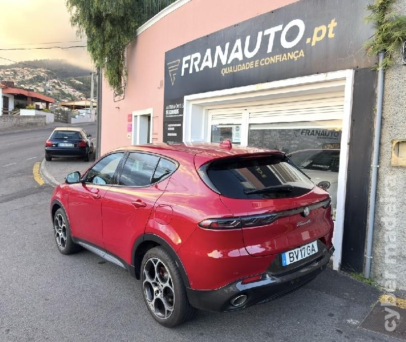 ALFA ROMEO TONALE 1.3 PLUG-IN HYBRID VELOCE E - AWD - 280 CV - 01/2024 C/17.000km APENAS Híbrido