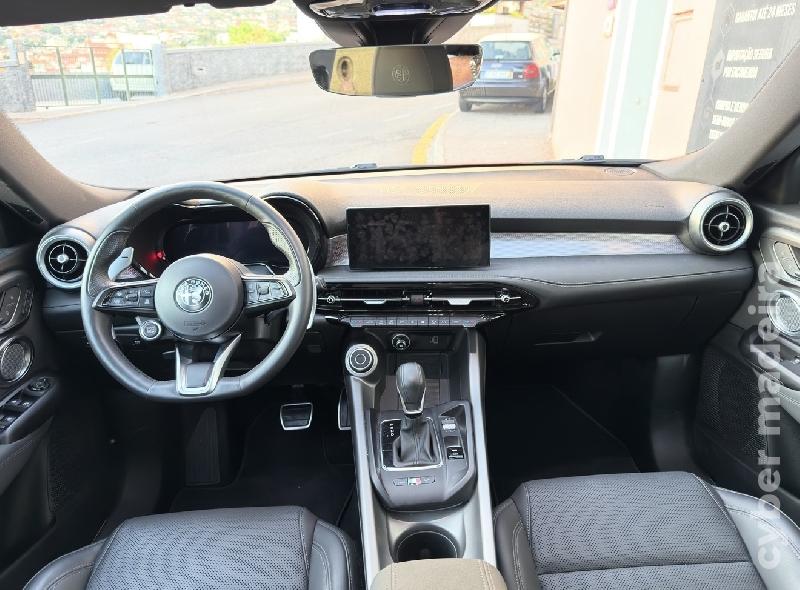 ALFA ROMEO TONALE 1.3 PLUG-IN HYBRID VELOCE E - AWD - 280 CV - 01/2024 C/17.000km APENAS Híbrido