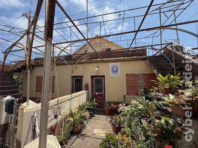 Moradia T5 para Venda