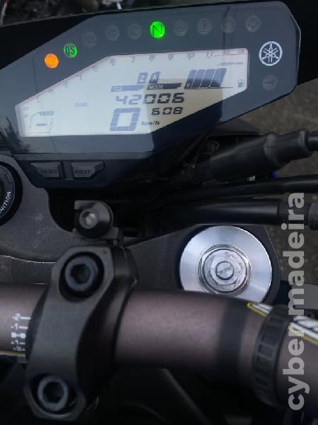 Yamaha MT-09 900 cc Sport, turismo