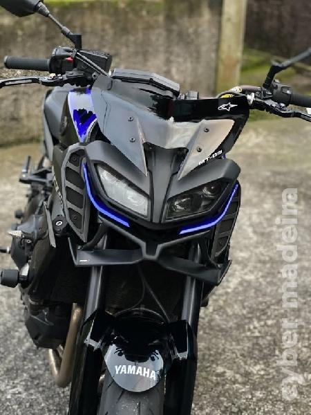 Yamaha MT-09 900 cc Sport, turismo