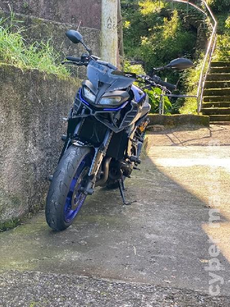 Yamaha MT-09 900 cc Sport, turismo