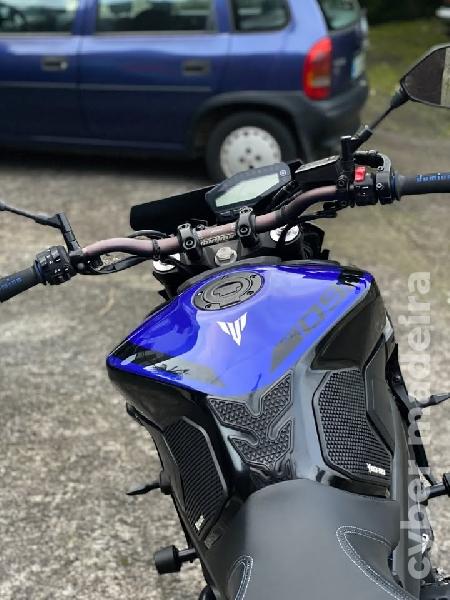 Yamaha MT-09 900 cc Sport, turismo