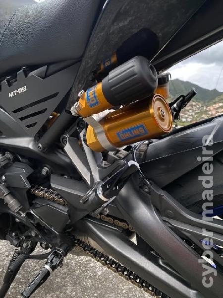 Yamaha MT-09 900 cc Sport, turismo