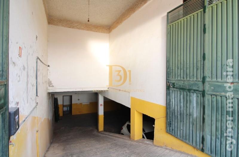 Garagem, estacionamento Outros para Arrendamento