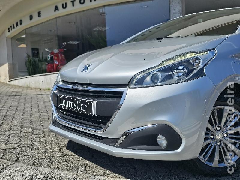 PEUGEOT 208 208 1.2 PureTech Style 83cv 5p c/Cam (05/2017) Gasolina