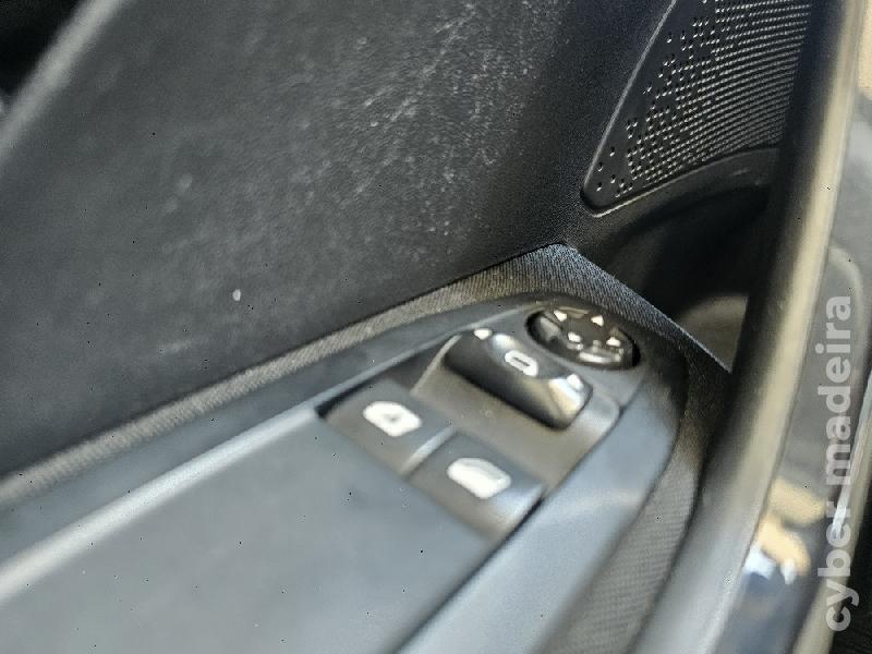 PEUGEOT 208 208 1.2 PureTech Style 83cv 5p c/Cam (05/2017) Gasolina