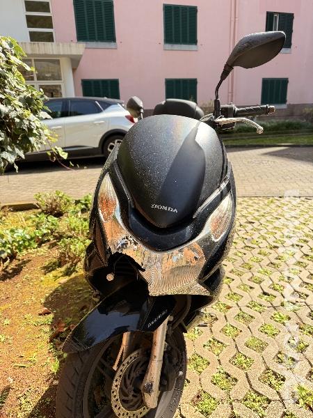 Honda Pcx 125 cc Scooter