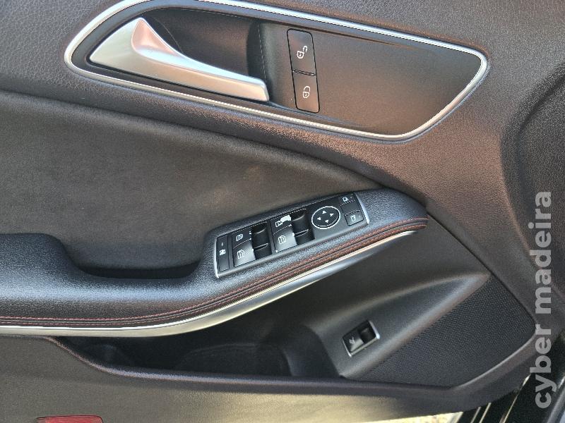 MERCEDES CLA 220d AMG LINE AUTOMÁTICO 170cv Gasóleo