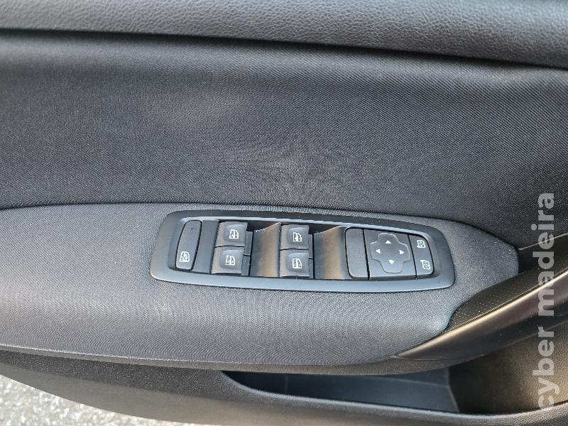 RENAULT MEGANE 1.5 DCI ZEN 110CV Gasóleo