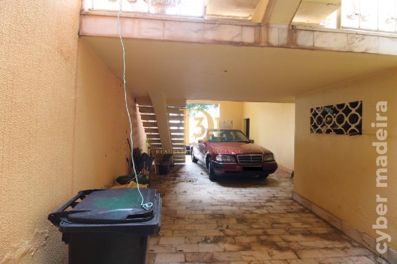 Moradia T4 para Venda