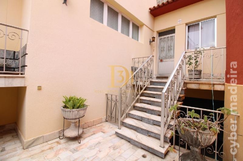 Moradia T4 para Venda