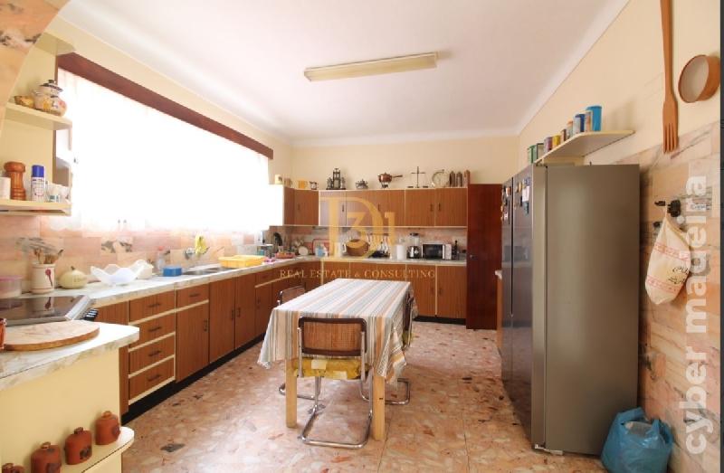 Moradia T4 para Venda