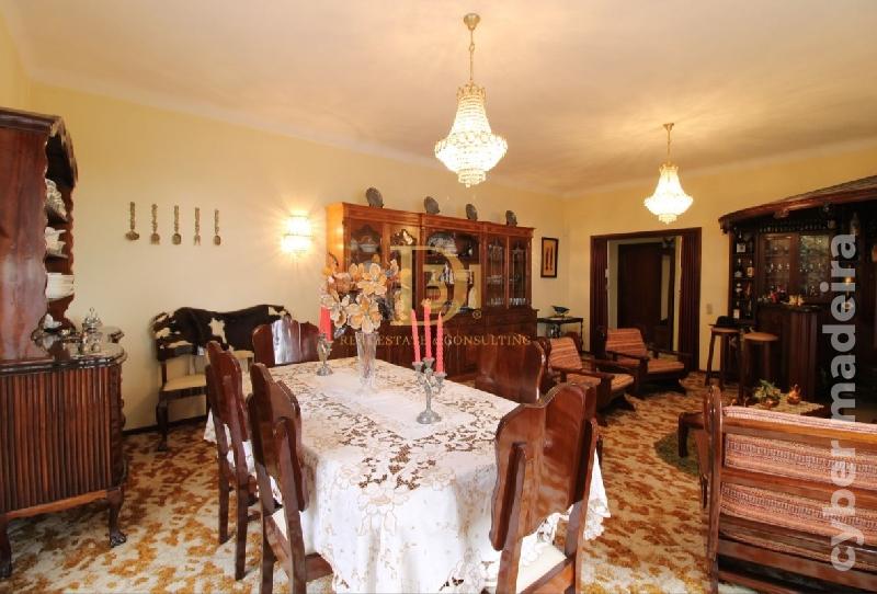 Moradia T4 para Venda