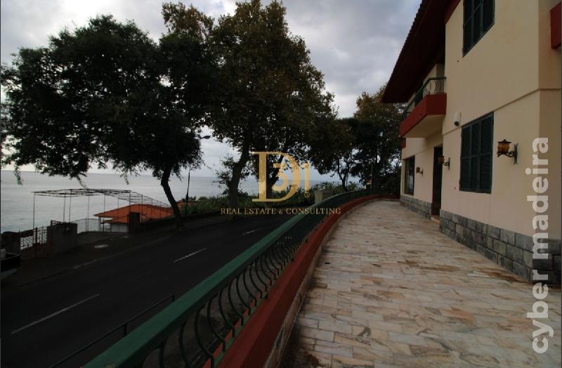 Moradia T4 para Venda