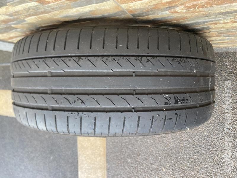 Pneu 225 45 17"